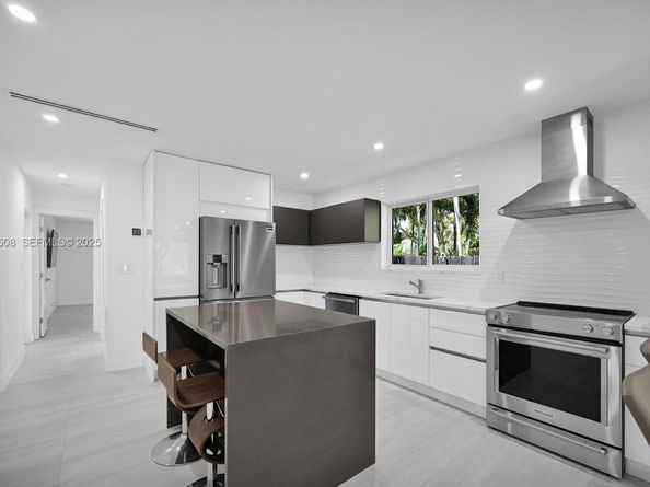 1546 Van Buren St, Hollywood FL 33020