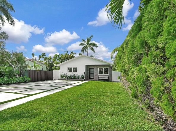 1546 Van Buren St, Hollywood FL 33020
