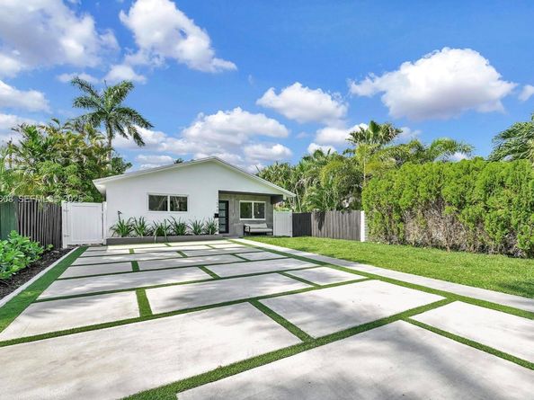 1546 Van Buren St, Hollywood FL 33020