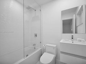 1546 Van Buren St, Hollywood FL 33020