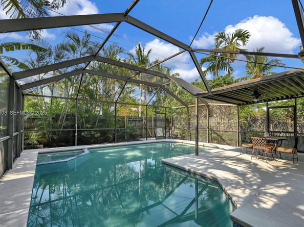 1546 Van Buren St, Hollywood FL 33020