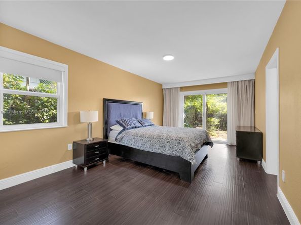 6086 SW 20th St, Miami FL 33155