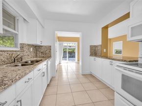 6086 SW 20th St, Miami FL 33155