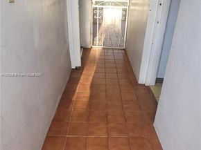 6112 Mayo St, Hollywood FL 33023