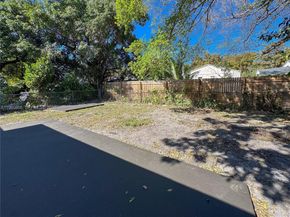 1319 NW 40th St, Miami FL 33142