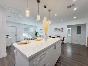 1319 NW 40th St, Miami FL 33142