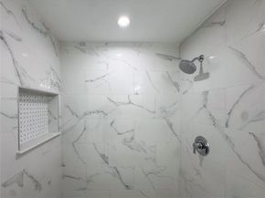 1319 NW 40th St, Miami FL 33142