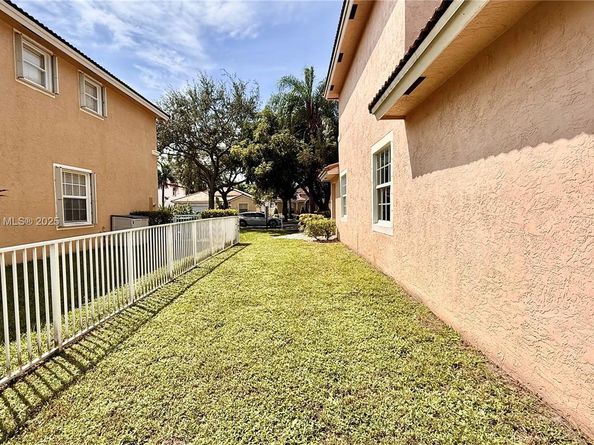 13843 SW 31st St, Miramar FL 33027