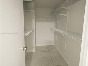 9686 Fontainebleau Blvd 402, Miami FL 33172