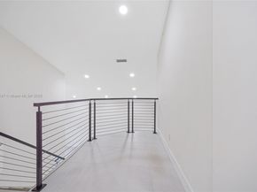 15658 SW 16th St, Pembroke Pines FL 33027