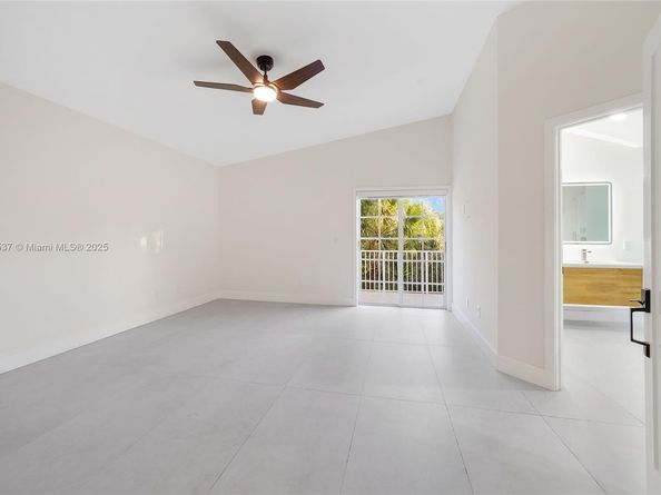 15658 SW 16th St, Pembroke Pines FL 33027