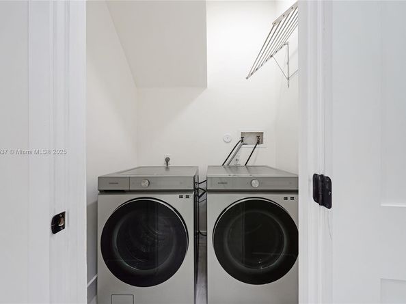 15658 SW 16th St, Pembroke Pines FL 33027