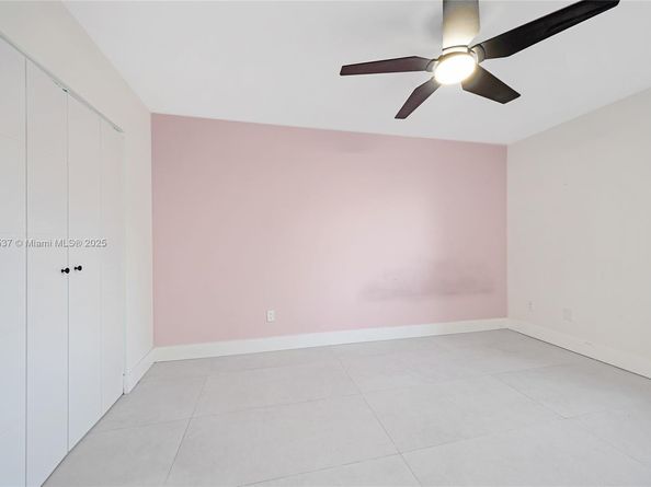 15658 SW 16th St, Pembroke Pines FL 33027