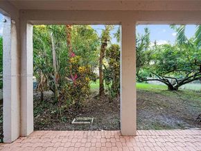 15658 SW 16th St, Pembroke Pines FL 33027