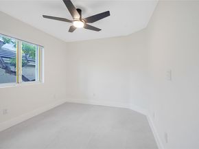 15658 SW 16th St, Pembroke Pines FL 33027