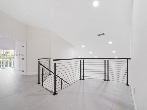 15658 SW 16th St, Pembroke Pines FL 33027