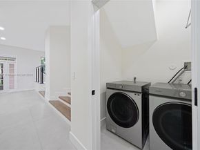 15658 SW 16th St, Pembroke Pines FL 33027