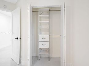 15658 SW 16th St, Pembroke Pines FL 33027