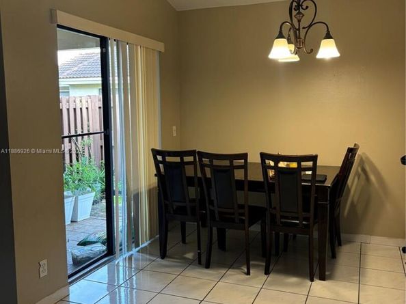 6547 NW 170th Ter, Hialeah FL 33015