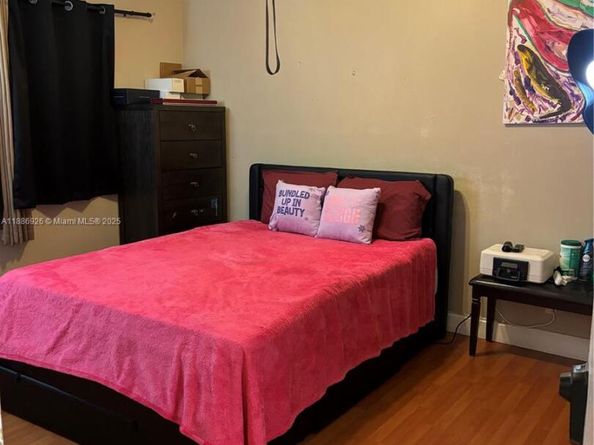 6547 NW 170th Ter, Hialeah FL 33015