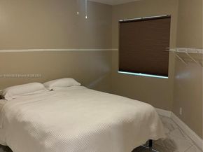 6547 NW 170th Ter, Hialeah FL 33015