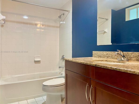 7275 SW 90th Way 405, Miami FL 33156