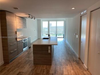 650 NE 32nd St