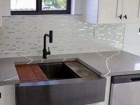 4311 NW 32nd Ave, Miami FL 33142