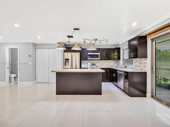 4299 Coral Springs Dr 3A, Coral Springs FL 33065
