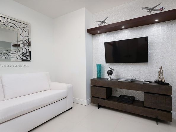 6799 Collins Ave 510, Miami Beach FL 33141
