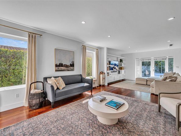 5516 Sardinia St, Coral Gables FL 33146