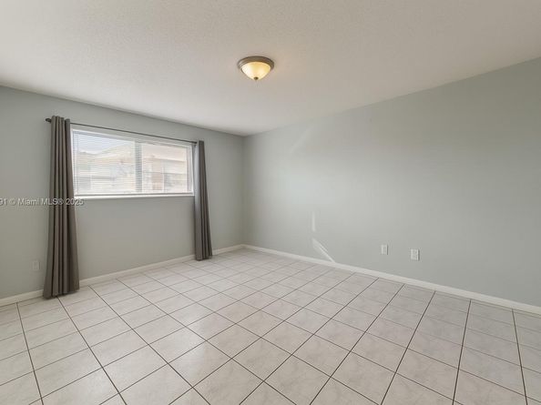 18250 Mediterranean Blvd 815, Hialeah FL 33015