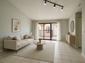 18250 Mediterranean Blvd 815, Hialeah FL 33015