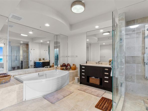 18201 Collins Ave 709, Sunny Isles Beach FL 33160