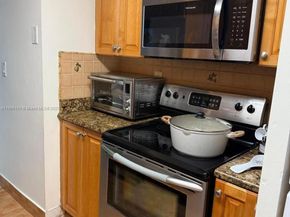 5055 NW 7th St 807, Miami FL 33126