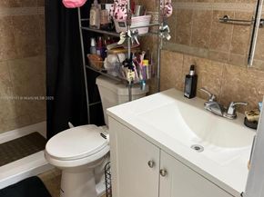 5055 NW 7th St 807, Miami FL 33126