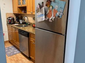 5055 NW 7th St 807, Miami FL 33126