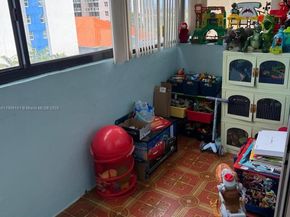 5055 NW 7th St 807, Miami FL 33126