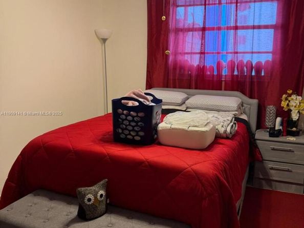 5055 NW 7th St 807, Miami FL 33126