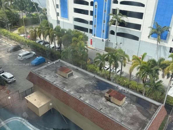 5055 NW 7th St 807, Miami FL 33126