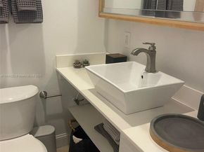 338 Roosevelt St, Hollywood FL 33019