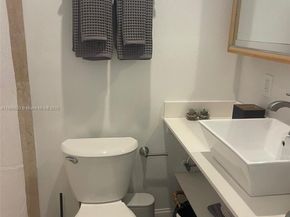 338 Roosevelt St, Hollywood FL 33019