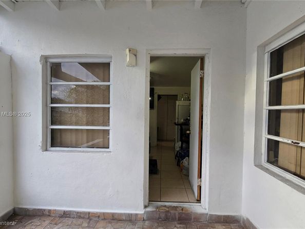 1951 Rutland St, Opa-Locka FL 33054