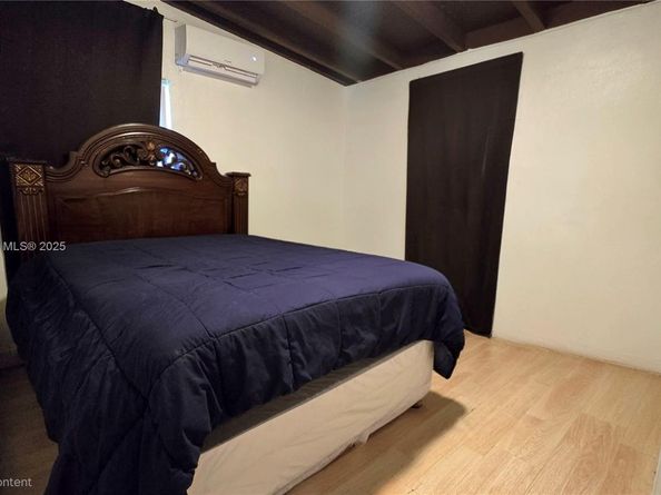 1951 Rutland St, Opa-Locka FL 33054