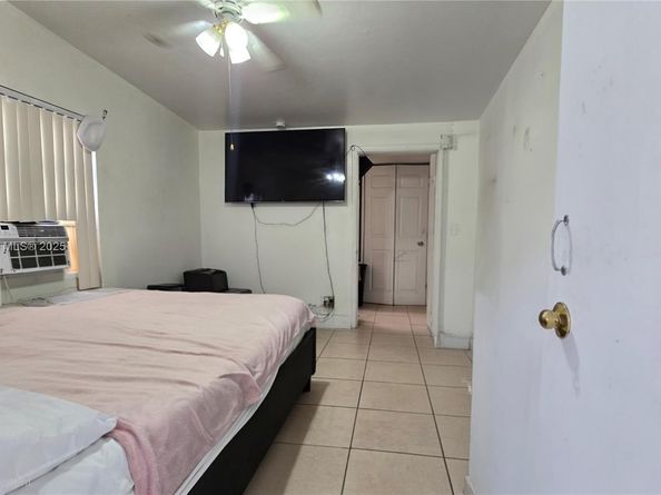 1951 Rutland St, Opa-Locka FL 33054