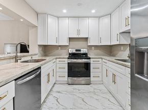 919 NE 4th St, Hallandale Beach FL 33009
