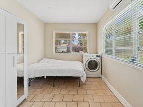 919 NE 4th St, Hallandale Beach FL 33009