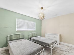 919 NE 4th St, Hallandale Beach FL 33009