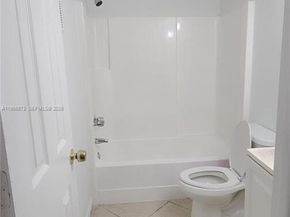 304 NW 30th Ct 102, Pompano Beach FL 33064