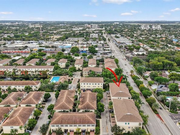 704 SW 1st Ave, Pompano Beach FL 33060